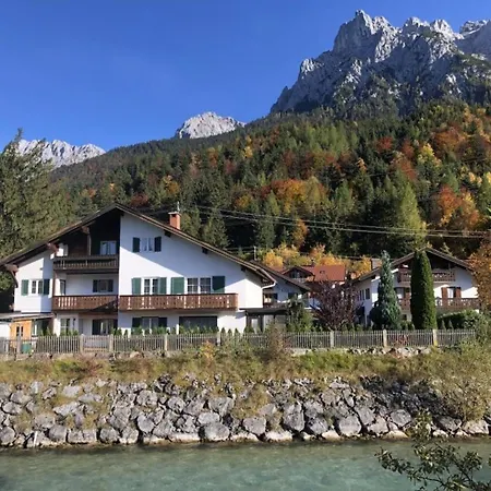 Mariandl -103- * Mittenwald